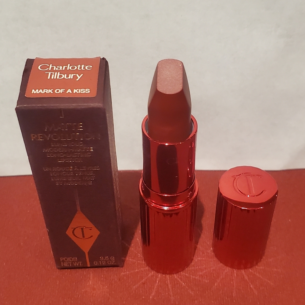 CHARLOTTE'S HOLLYWOOD BEAUTY ICON LIPSTICK MATTE REVOLUTION - MARK OF A KISS